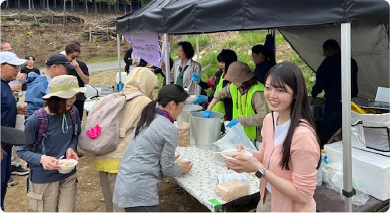 植樹活動の様子 5