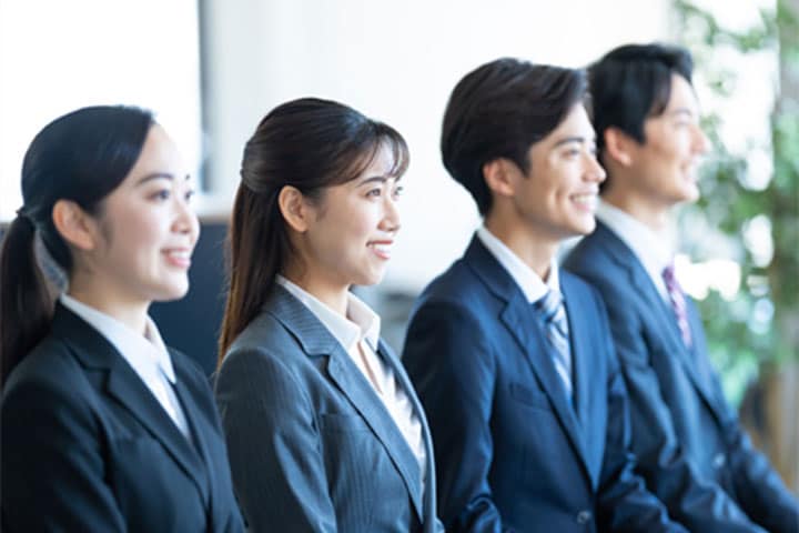 採用情報