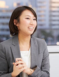 女性社員