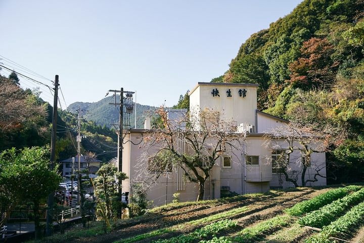 福岡の古賀市快生館(提供)