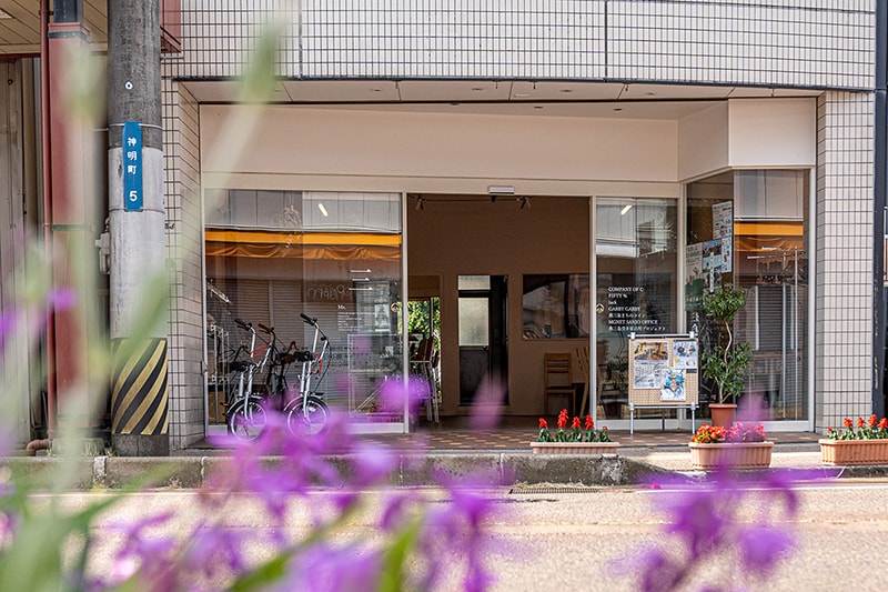 リノベーションされ生まれ変わり人が集う空間に