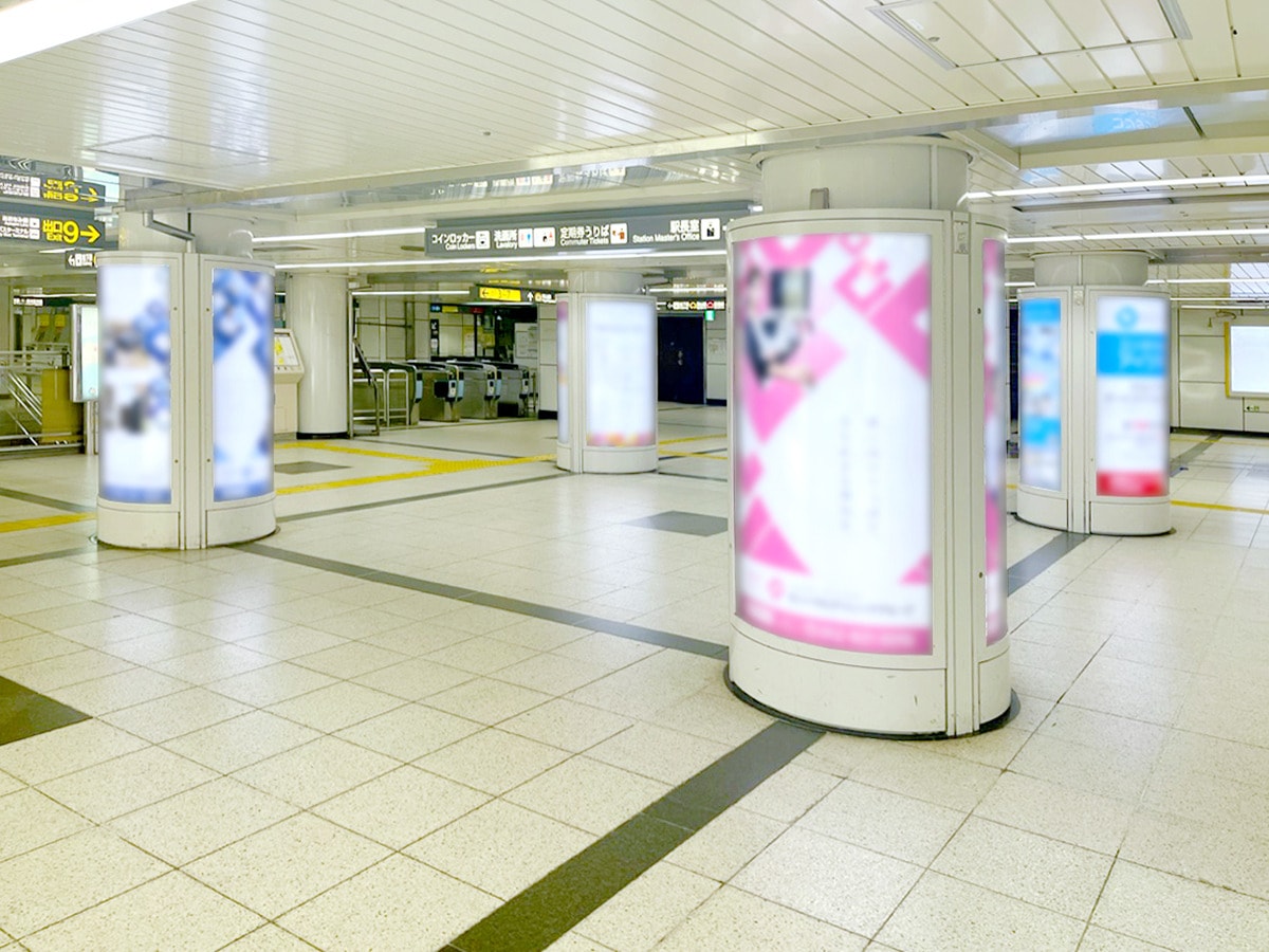 広告代理店業として駅構内の広告も扱っている(提供:表示灯)