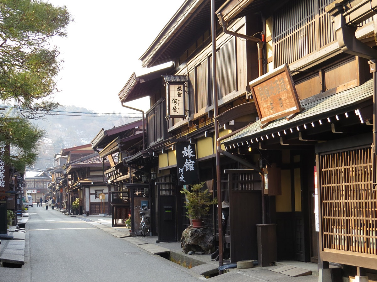 日本の原風景を色濃く残す高山市のまち並み（写真：Colin13362 / gettyimages）