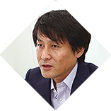 りらいあコミュニケーションズ株式会社 システム・設備部 システム企画開発室 室長 本岡 晃彦 氏