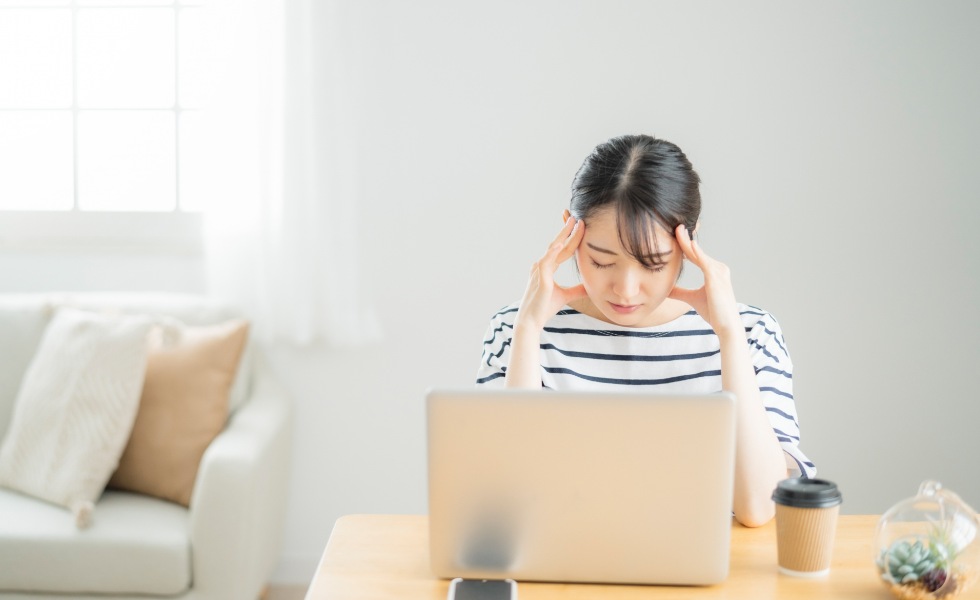 テレワークのつらさの原因と、それを解消する方法