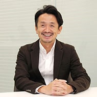 事業統括　高田 洋平 氏