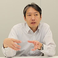 プラットフォームサービス本部 5G＆IoTサービス部
第四グループ第一チーム 担当課長　千藏 大範