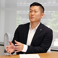 商品企画部 企画室 コネクテッド企画G　板津 直弥 氏