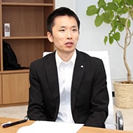 商品企画部 企画室 コネクテッド企画G　林 悠太朗 氏