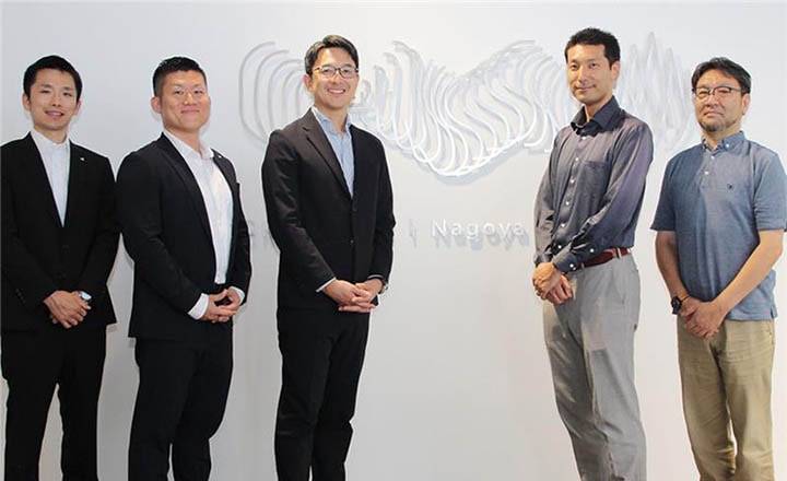 株式会社豊田自動織機×SIMアプレット　GPSより低コストに車両の簡易位置情報を取得