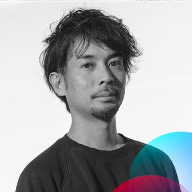 鶴 征二氏