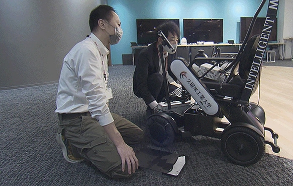 ５G＋docomo MECで対話型AI自動運転車いす　パートナー・モビリティの実現へ