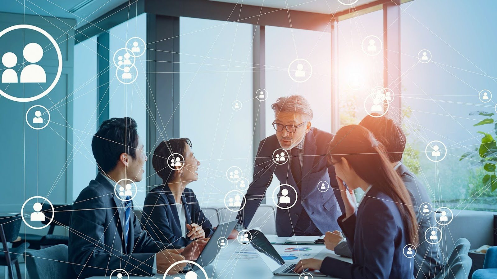 『広域BCPの構築：被災想定エリア外の拠点の役割』のイメージ