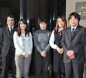 写真:株式会社メニコン 情報システム二課の皆さま