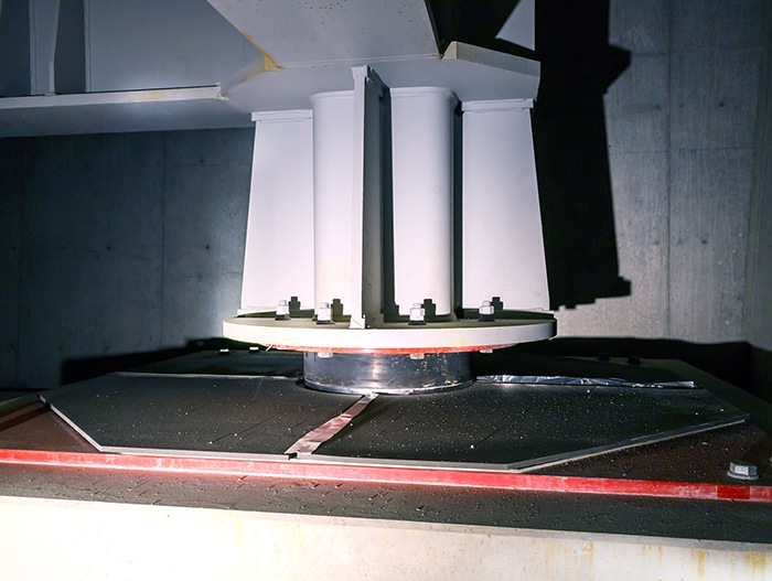 Takamatsu No.2 Data Center SEISMIC ISOLATION PIT SLIDING ELASTIC SUPPORT BOARD Takamatsu No.2 Data Center SEISMIC ISOLATION PIT SLIDING ELASTIC SUPPORT BOARD