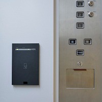 Tokyo No.4 Data Center FREIGHT ELEVATOR ACCESS CONTROL