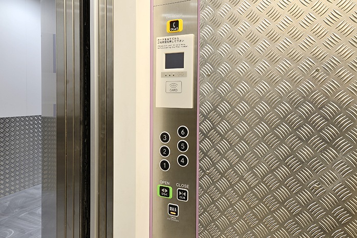 Tokyo No.6 Data Center FREIGHT ELEVATOR IMPLANTATION LIMIT