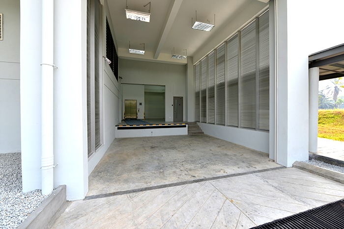 Malaysia Cyberjaya 4 Data Center LOADING BAY Malaysia Cyberjaya 4 Data Center LOADING BAY