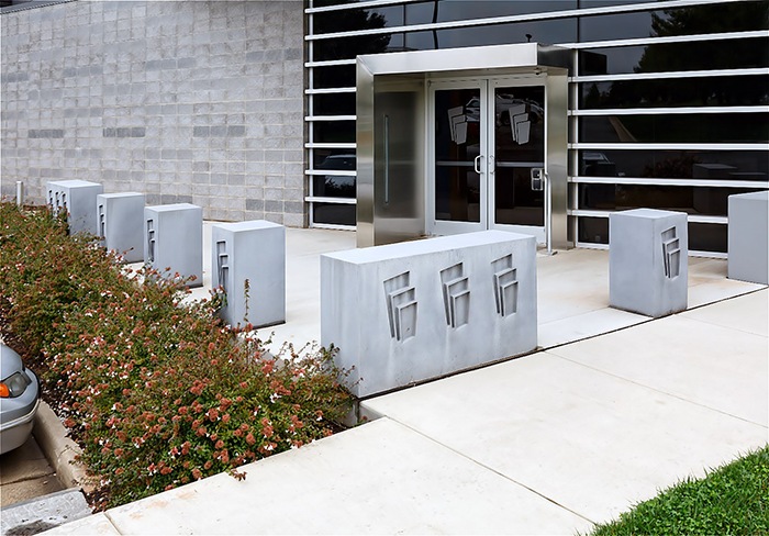 Virginia Ashburn 1 Data Center BOLLARDS Virginia Ashburn 1 Data Center BOLLARDS