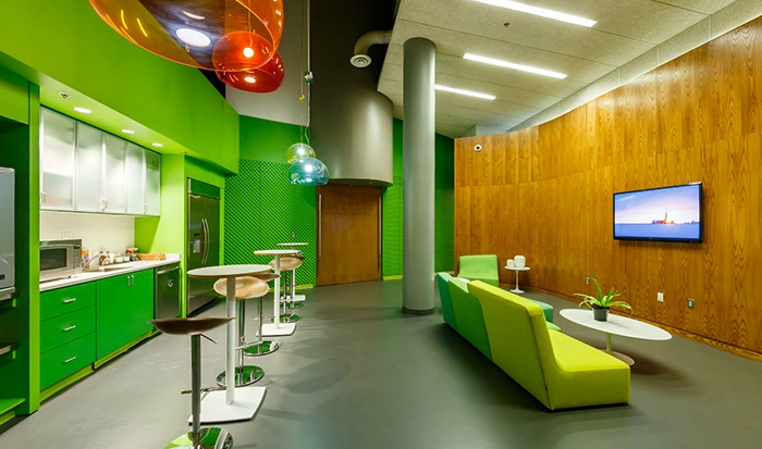 Virginia Ashburn 1 Data Center CUSTOMER LOUNGE Virginia Ashburn 1 Data Center CUSTOMER LOUNGE
