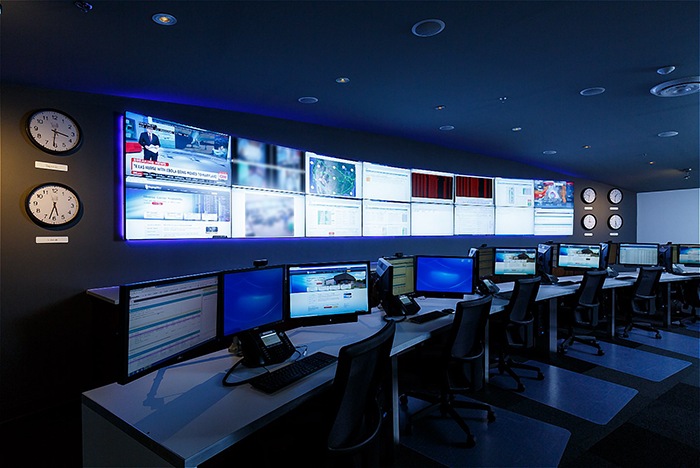 Virginia Ashburn 1 Data Center NETWORK OPERATIONS CENTER (NOC) Virginia Ashburn 1 Data Center NETWORK OPERATIONS CENTER (NOC)