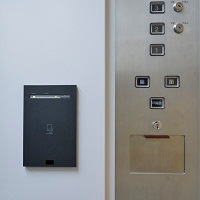 東京第4データセンター 搬入エレベーター 着床制限機能 東京第4データセンター 搬入エレベーター 着床制限機能