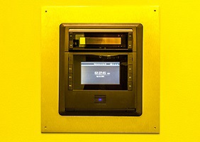 カリフォルニア サクラメント 3 データセンター セキュリティゲート 生体認証装置 カリフォルニア サクラメント 3 データセンター セキュリティゲート 生体認証装置